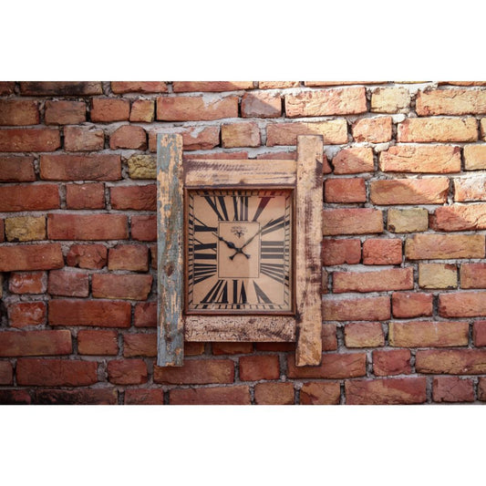 Rechteckige Uhr aus recyceltem Holz